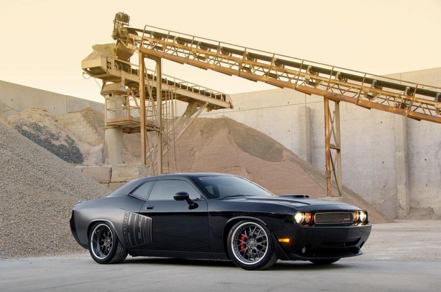  Dodge Challenger Widebody Classic Design Concepts 2009 года  (фото 12 из 34)